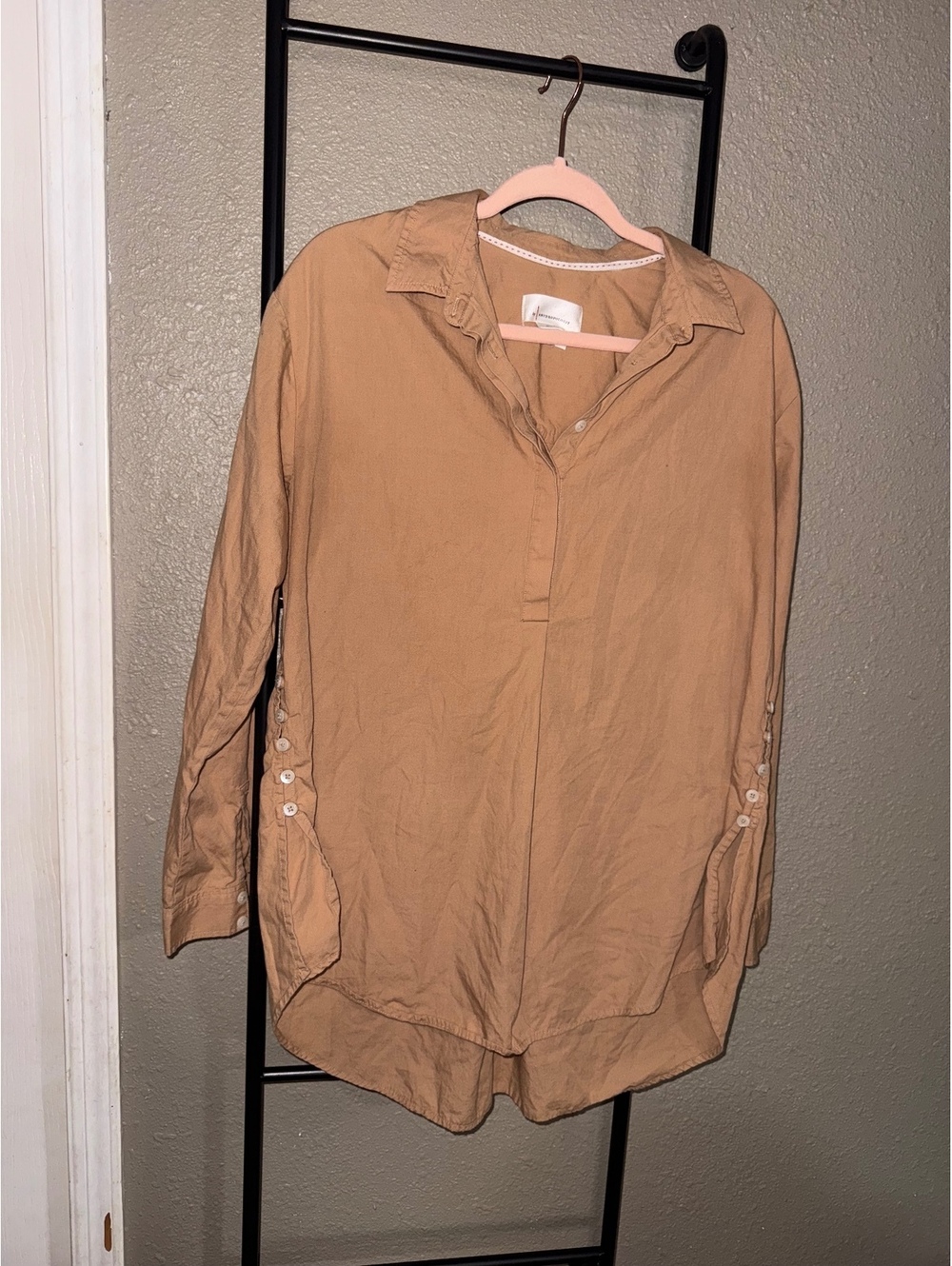Anthropologie Women’s Tan Button-Side Popover Tunic Shirt Size Medium